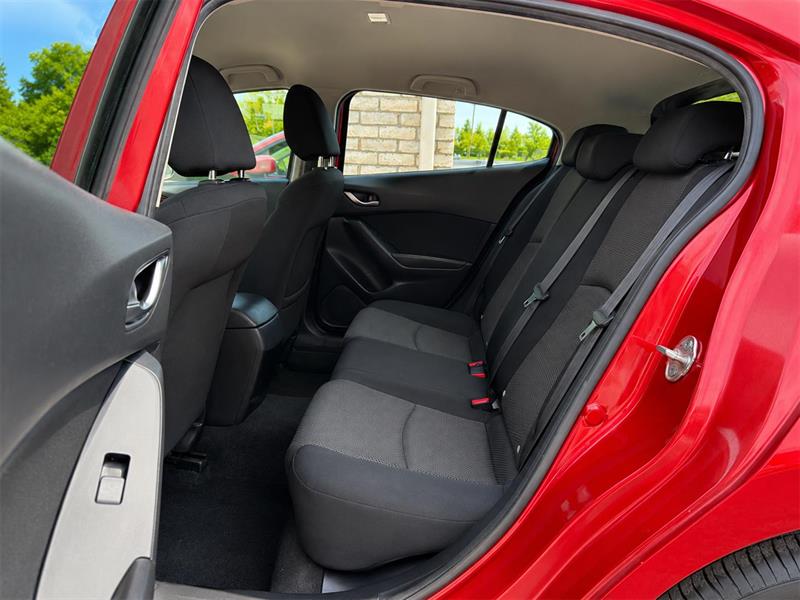 mazda Mazda3 Sport 2018 - 23