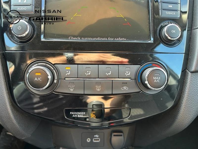 nissan Rogue 2019 - 17