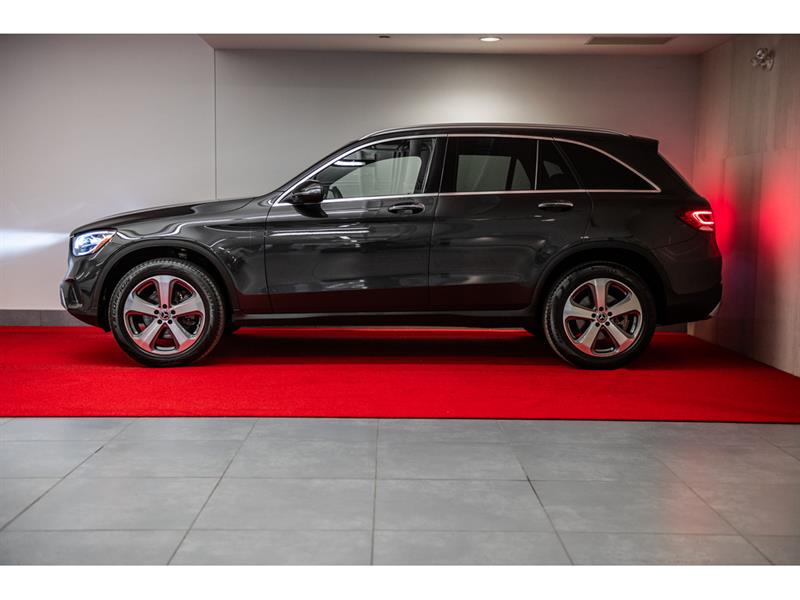 mercedes-benz GLC300 2022 - 5