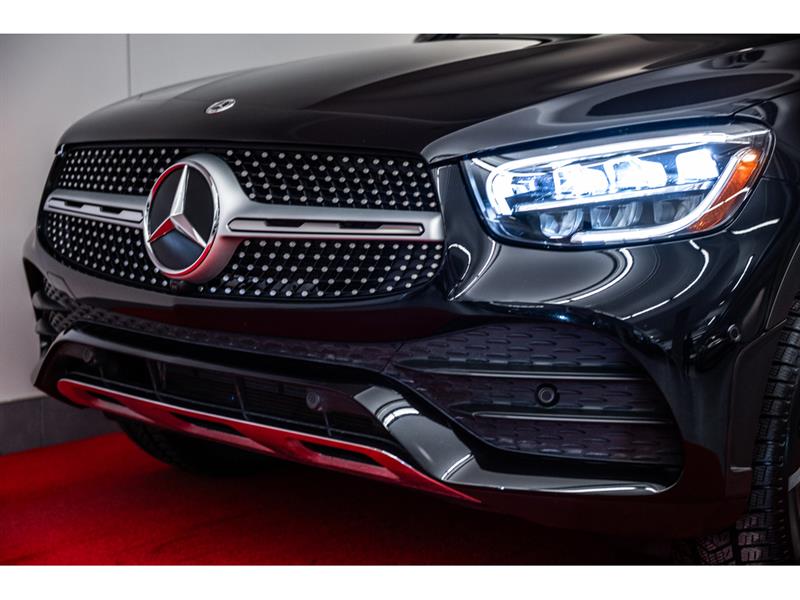 mercedes-benz GLC300 2022 - 3