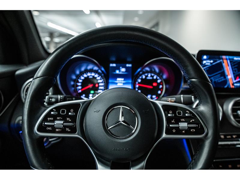 mercedes-benz GLC300 2022 - 15