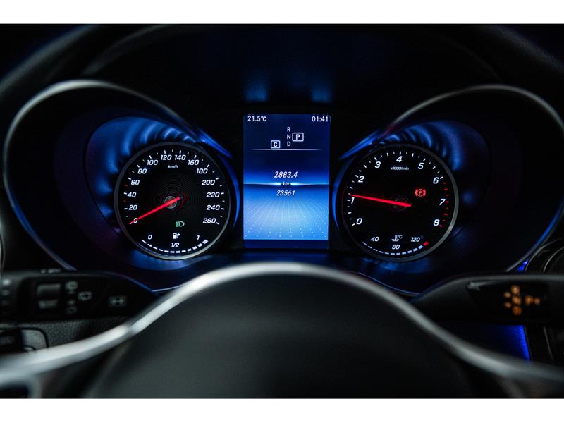 mercedes-benz GLC300 2022 - 16