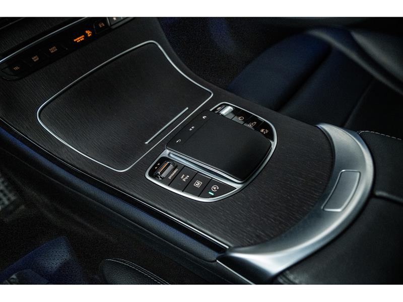 mercedes-benz GLC300 2022 - 24