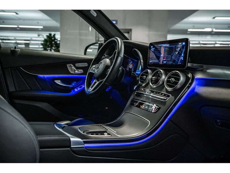 mercedes-benz GLC300 2022 - 31