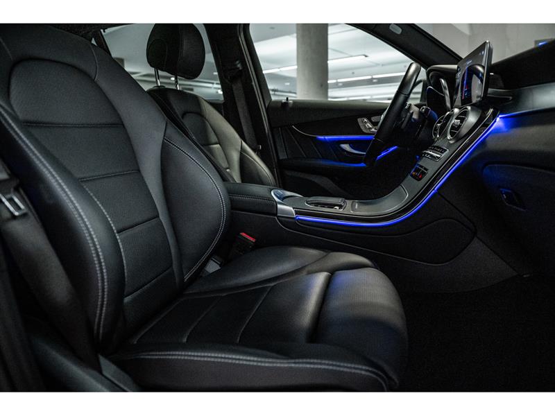mercedes-benz GLC300 2022 - 32