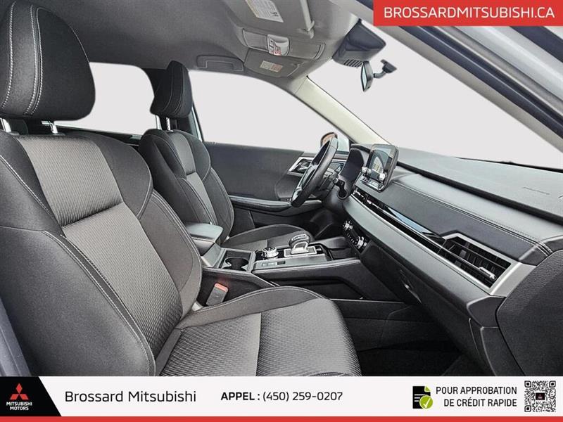mitsubishi Outlander 2022 - 13