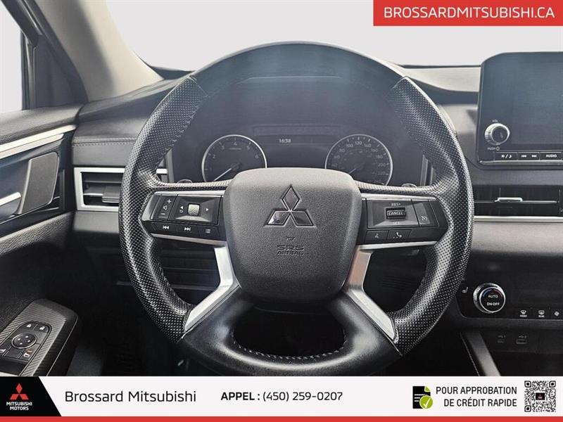mitsubishi Outlander 2022 - 16