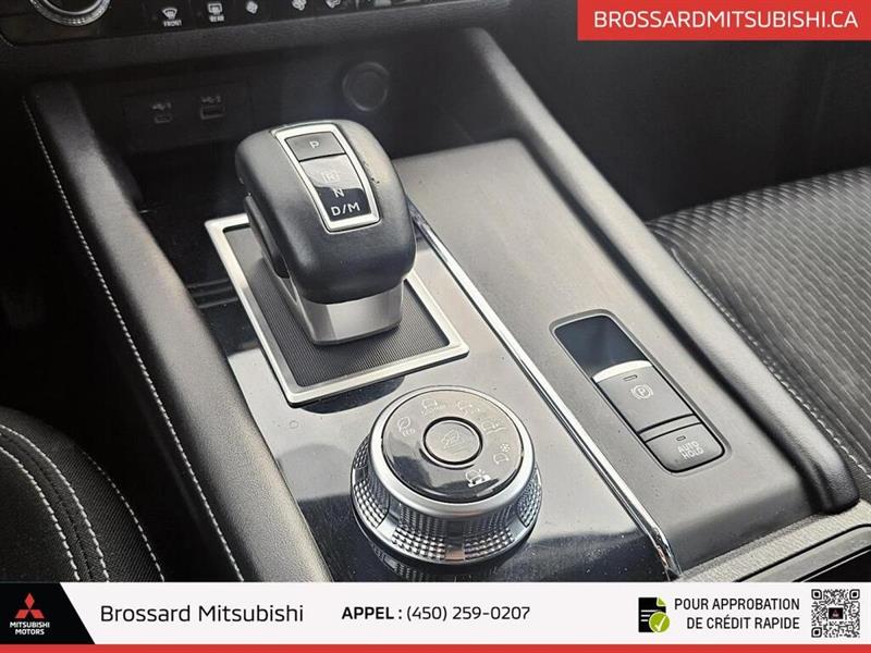 mitsubishi Outlander 2022 - 19