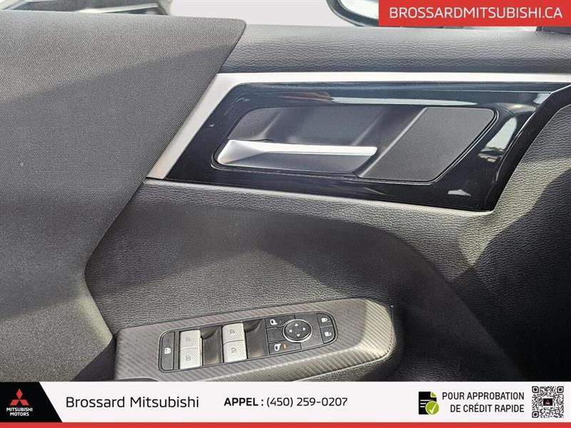 mitsubishi Outlander 2022 - 25