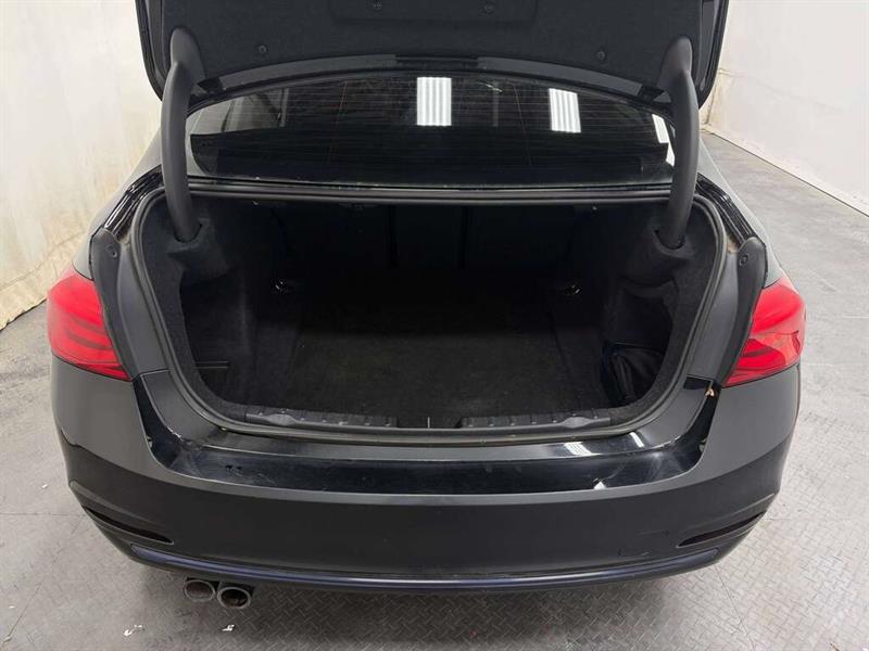 bmw 335i 2018 - 8