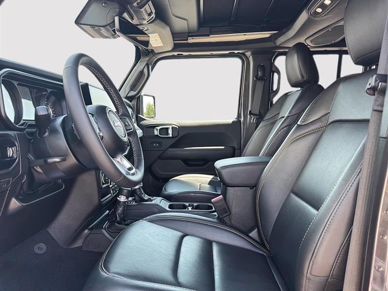 jeep Wrangler 2025 - 13