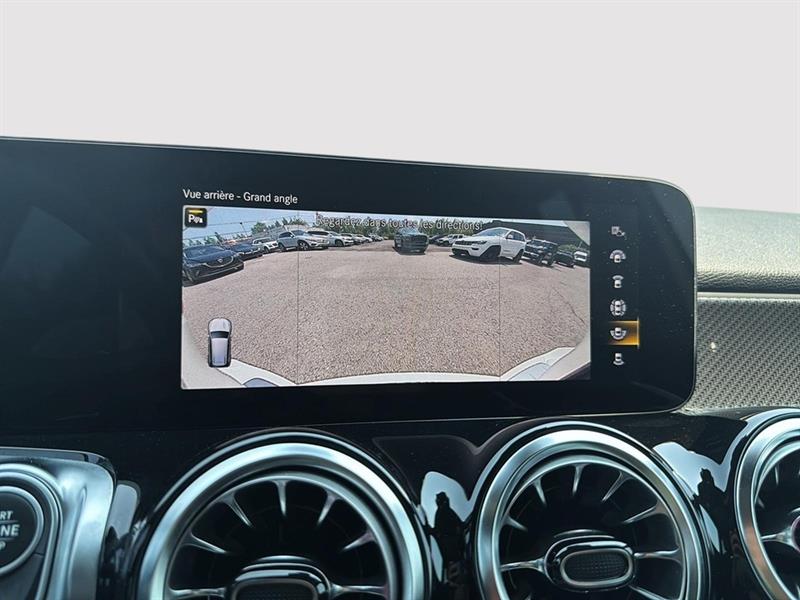 mercedes-benz GLB 2023 - 38