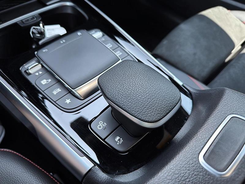 mercedes-benz GLB 2023 - 41