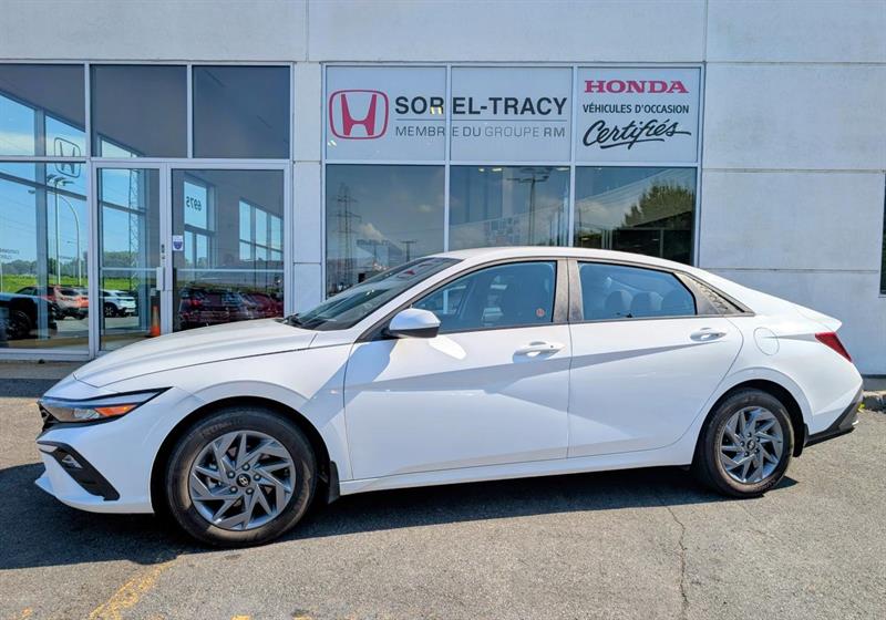hyundai Elantra 2025