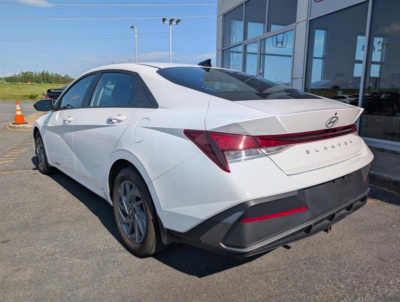 hyundai Elantra 2025 - 3