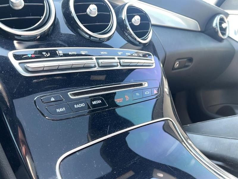 mercedes-benz C 300 2017 - 23