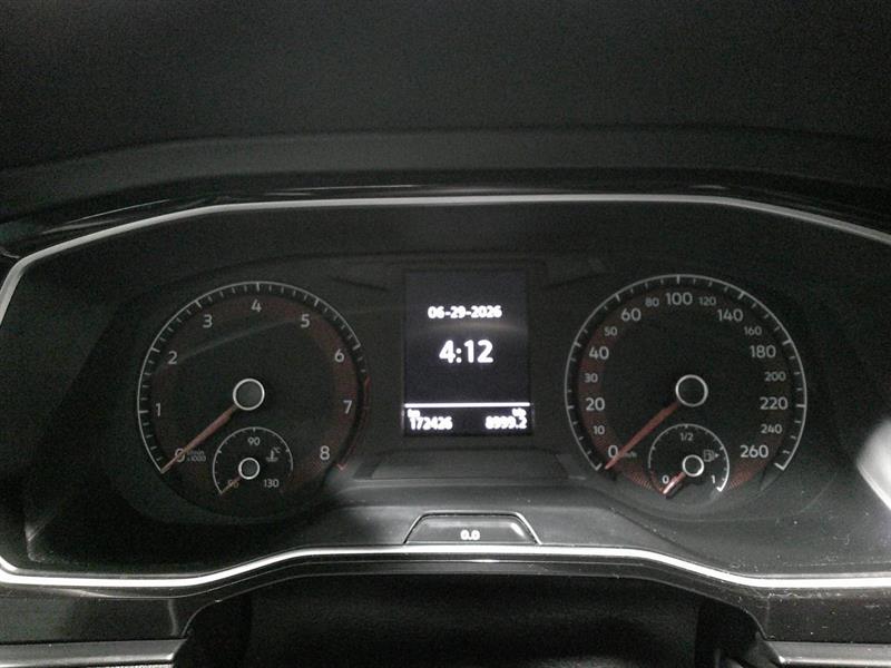 volkswagen Jetta 2019 - 16