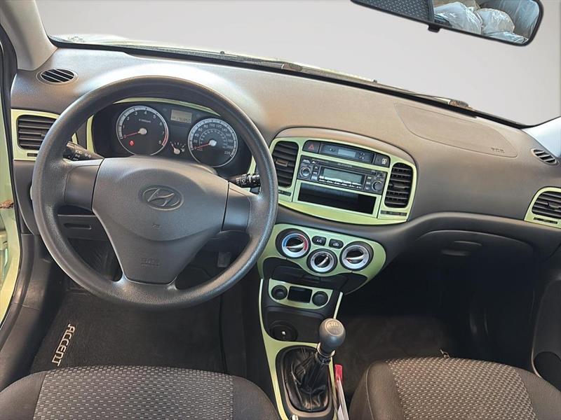hyundai Accent 2009 - 10