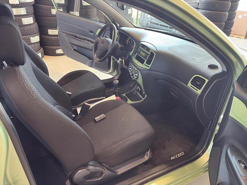 hyundai Accent 2009 - 18
