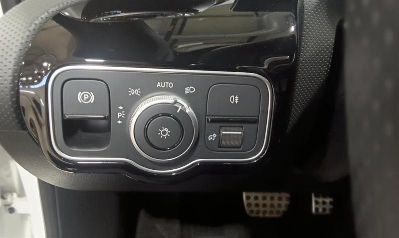 mercedes-benz CLA 35 AMG 2025 - 24