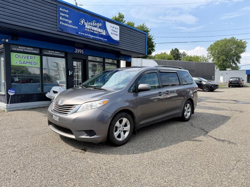 toyota Sienna 2017