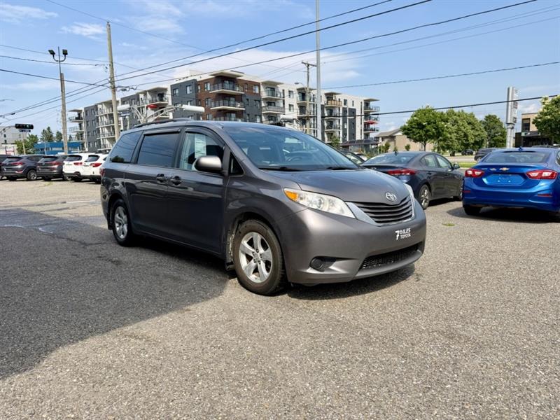toyota Sienna 2017 - 3