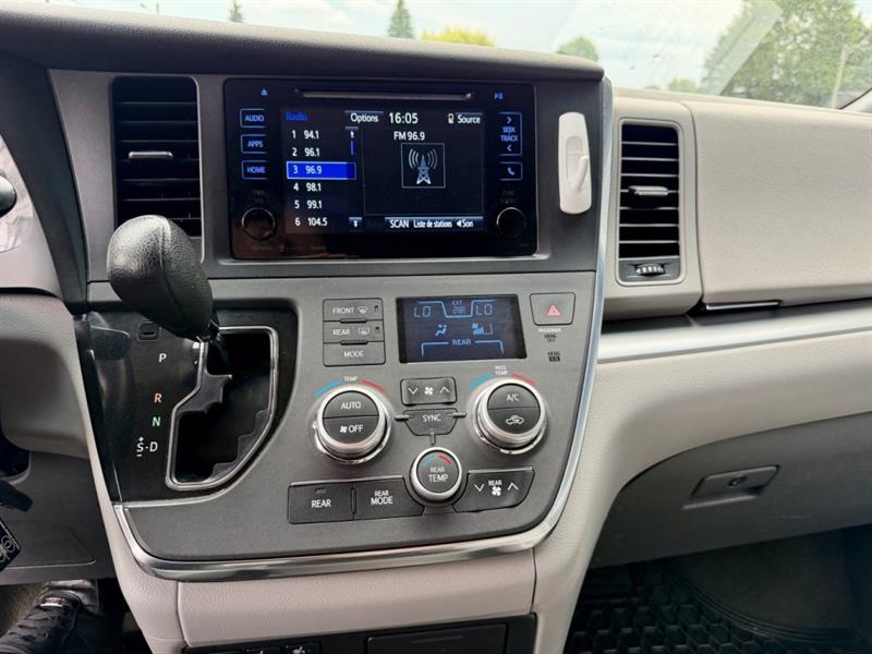 toyota Sienna 2017 - 12