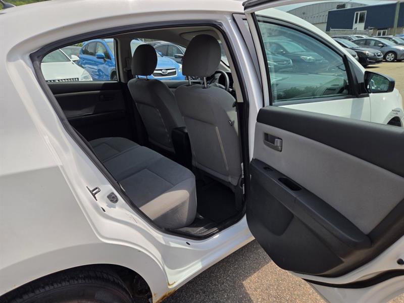 nissan Sentra 2011 - 13