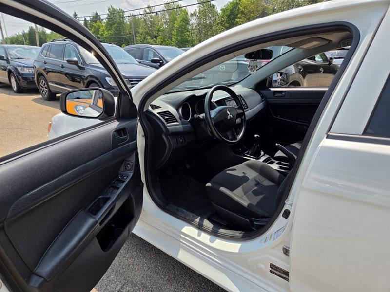 mitsubishi Lancer 2015 - 10