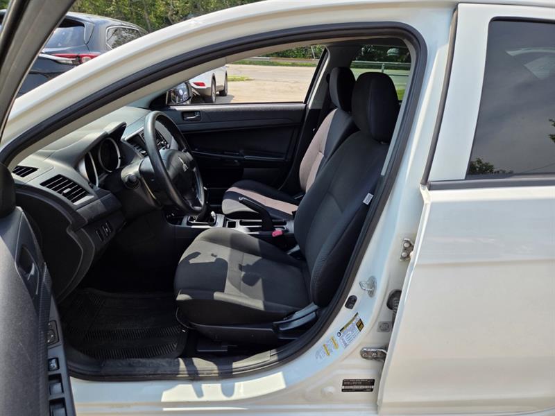 mitsubishi Lancer 2015 - 11