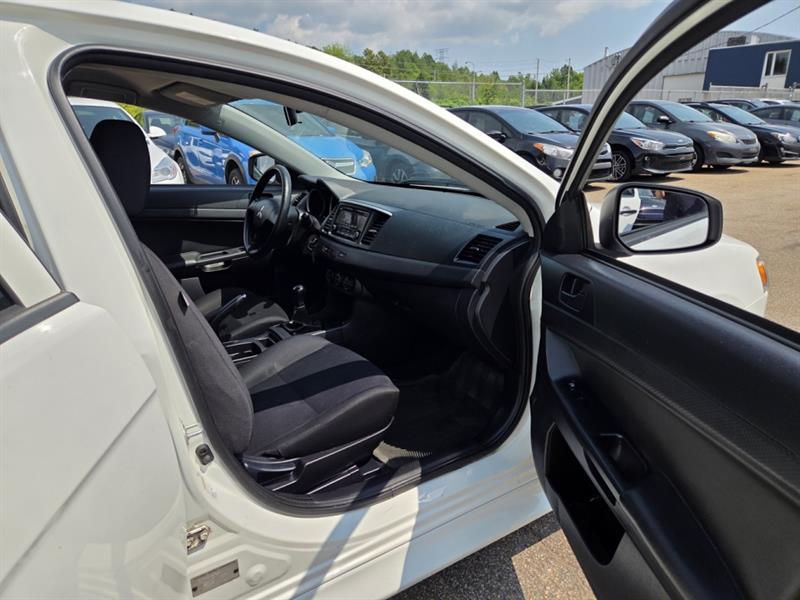 mitsubishi Lancer 2015 - 16