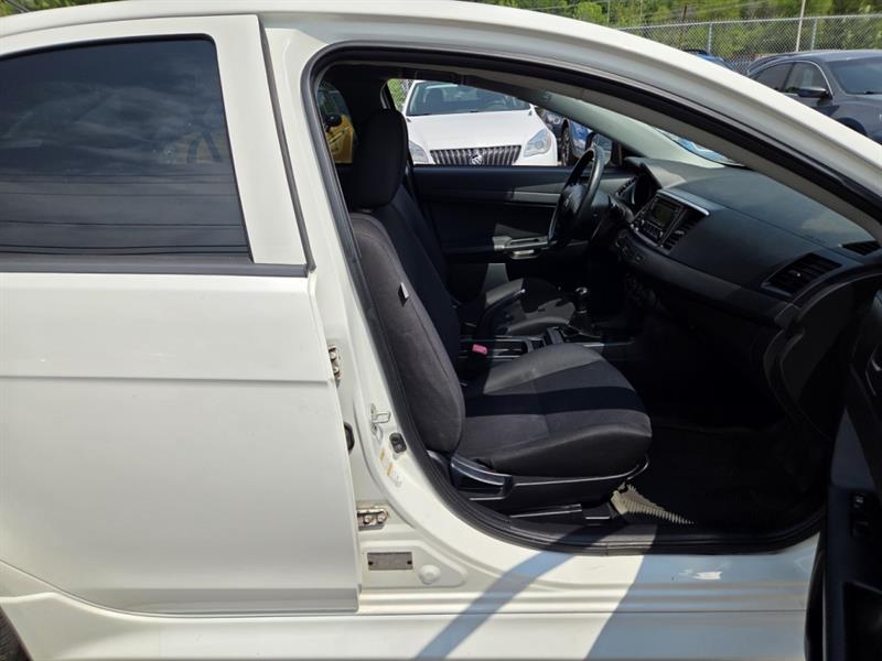 mitsubishi Lancer 2015 - 17