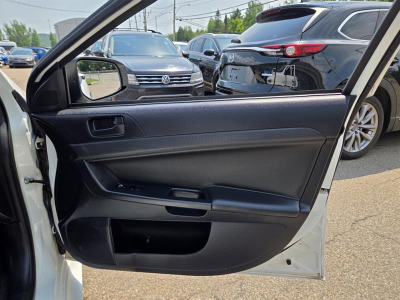 mitsubishi Lancer 2015 - 18