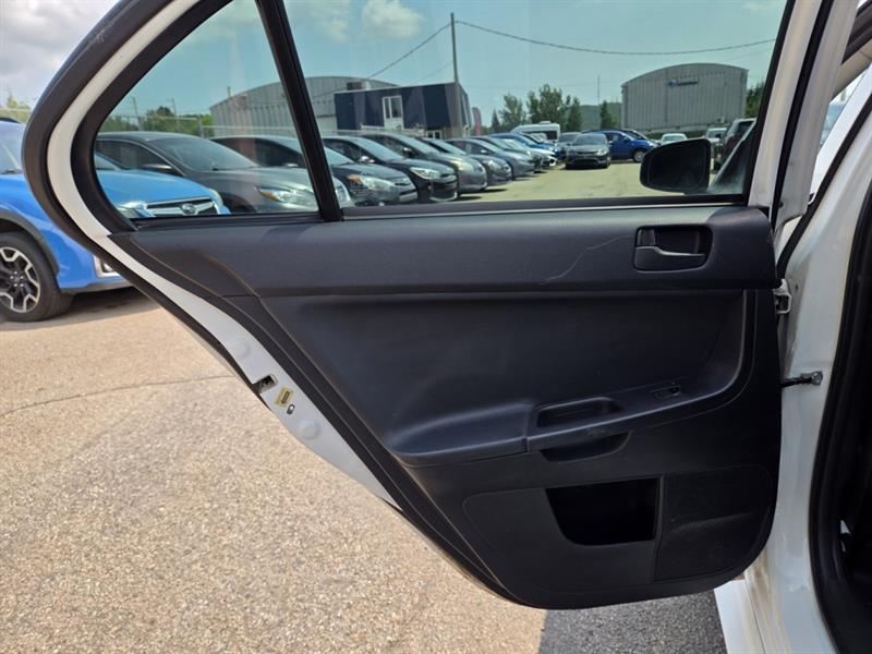 mitsubishi Lancer 2015 - 20