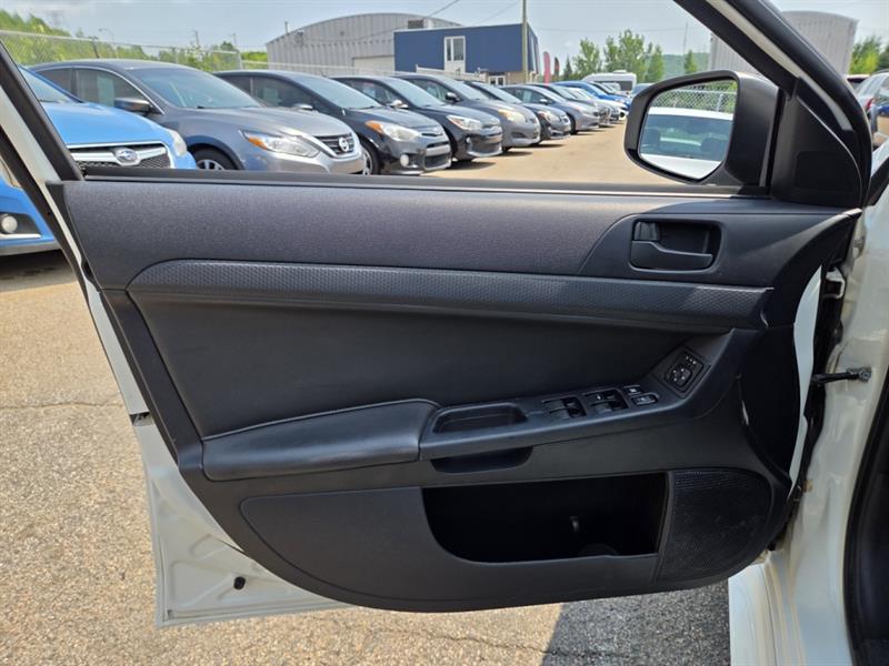 mitsubishi Lancer 2015 - 21