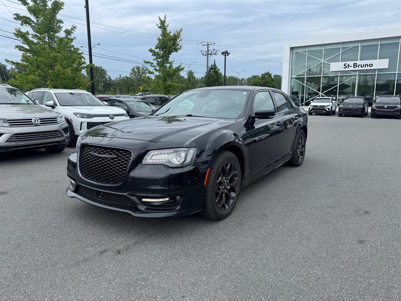 chrysler 300 2022