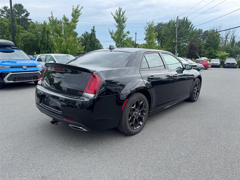 chrysler 300 2022 - 6
