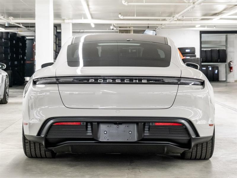 porsche Taycan 2024 - 9