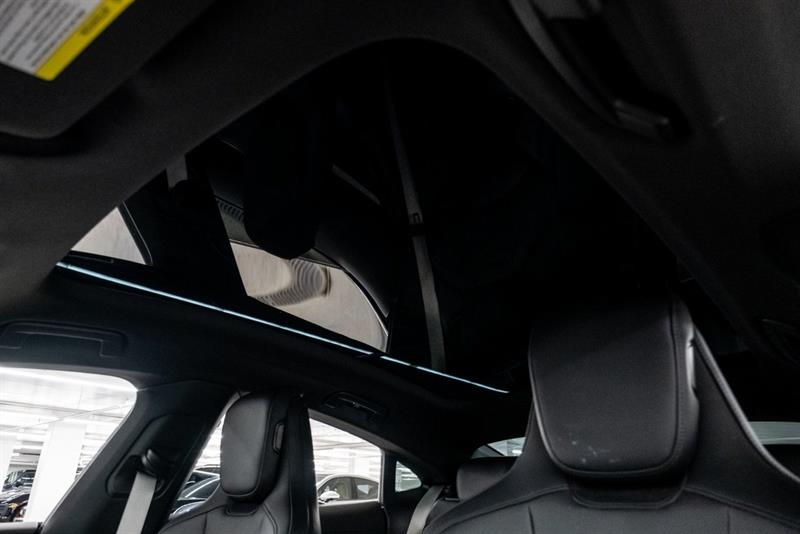 porsche Taycan 2024 - 25
