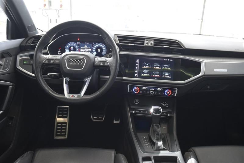 audi Q3 2022 - 24