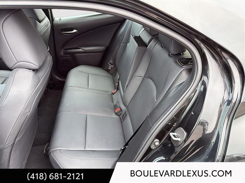lexus UX 2024 - 17