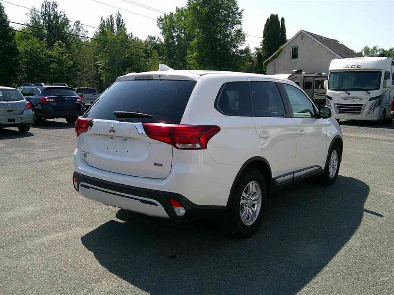 mitsubishi Outlander 2020 - 4