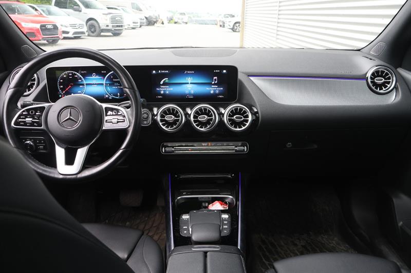 mercedes-benz GLA 2021 - 12
