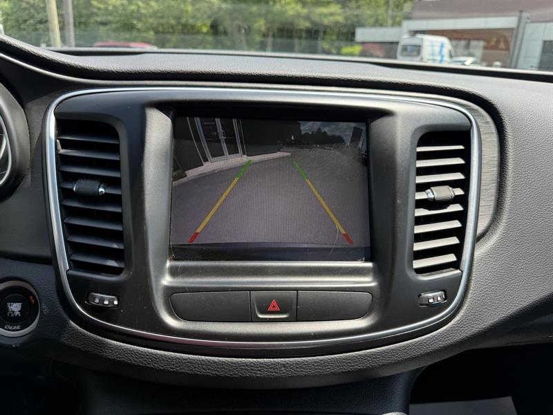 chrysler 200 2015 - 19