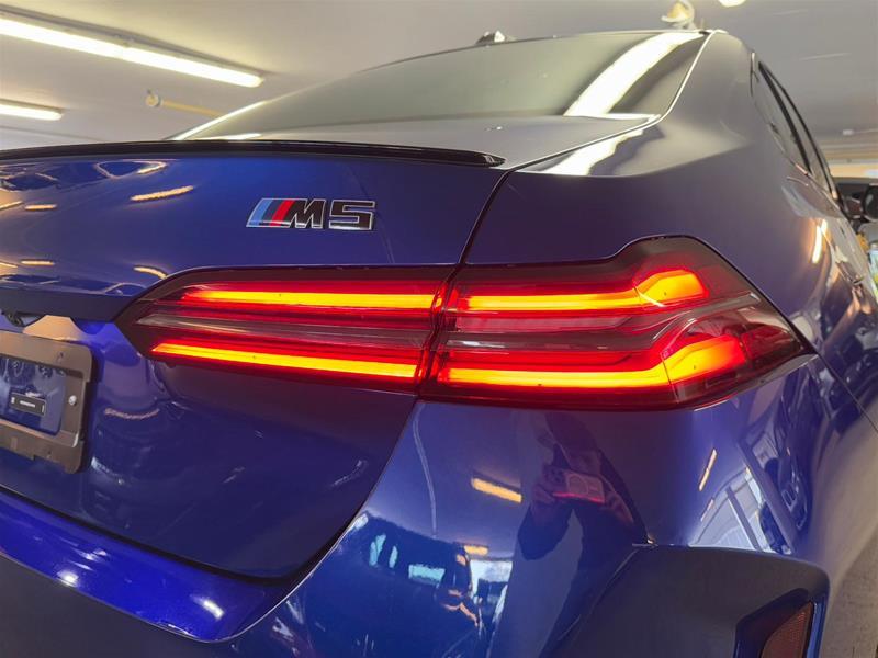 bmw M5 2025 - 9