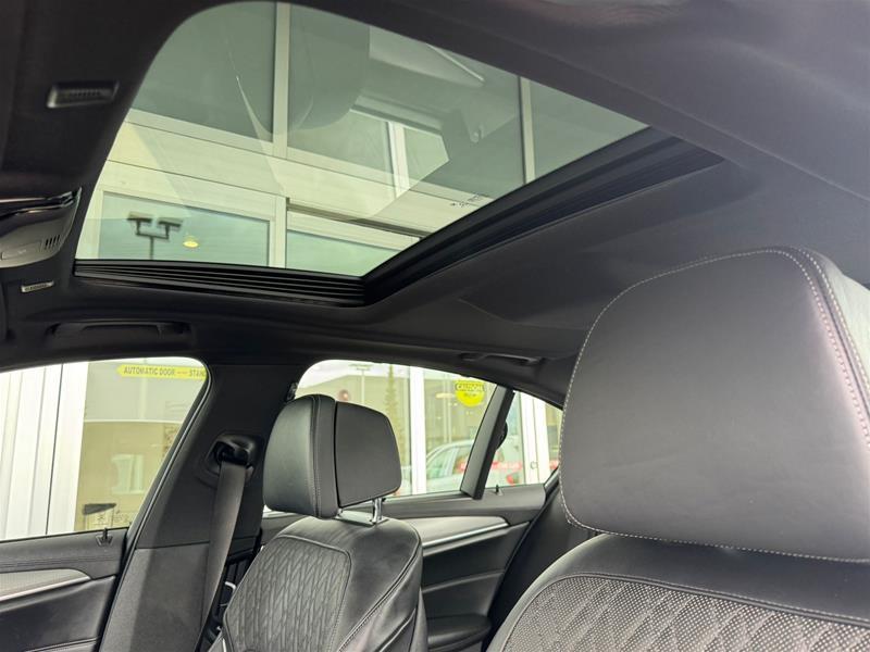 bmw M550i 2019 - 16
