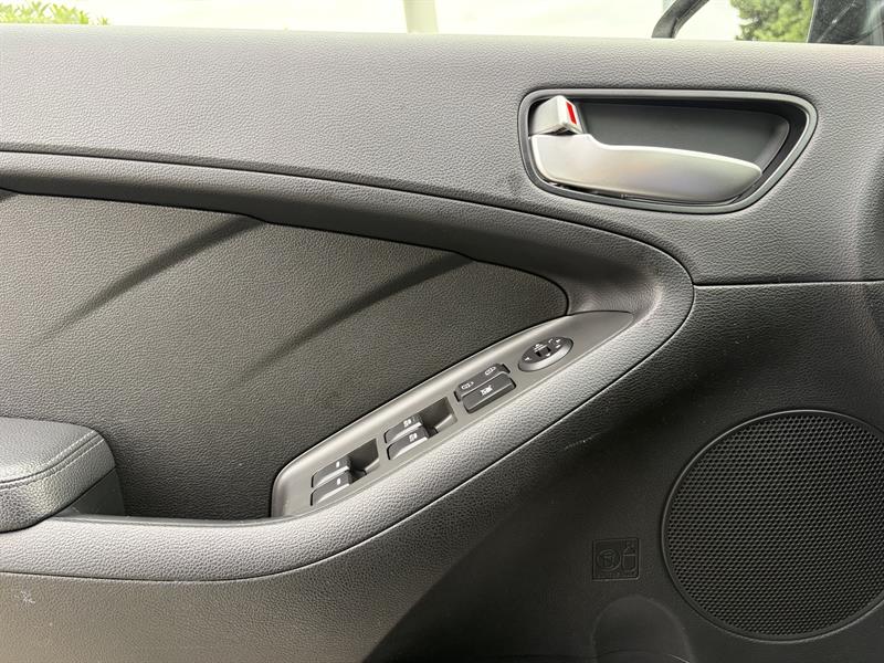 kia Forte 2018 - 18