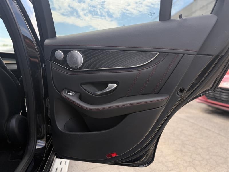 mercedes-benz GLC 2021 - 41