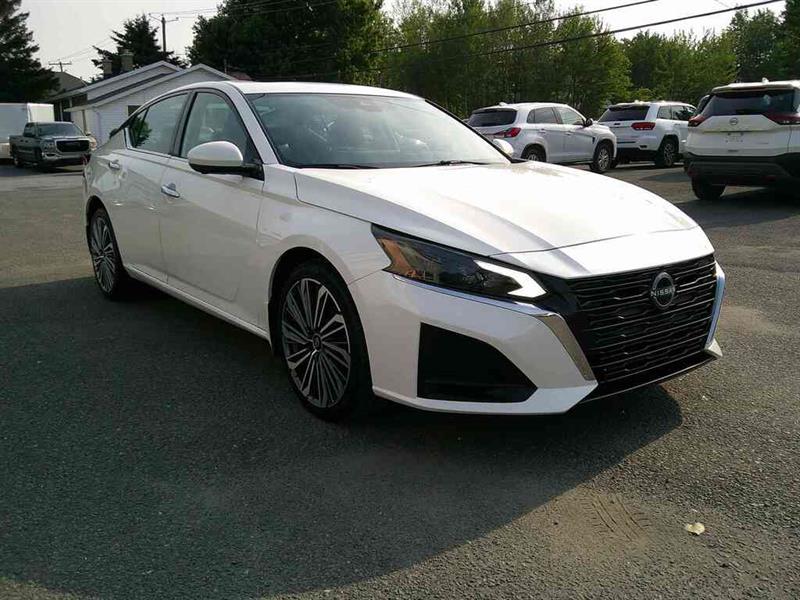 nissan Altima 2023