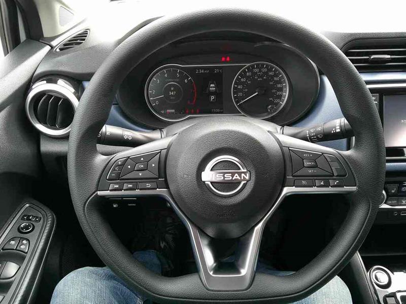 nissan Versa 2025 - 8